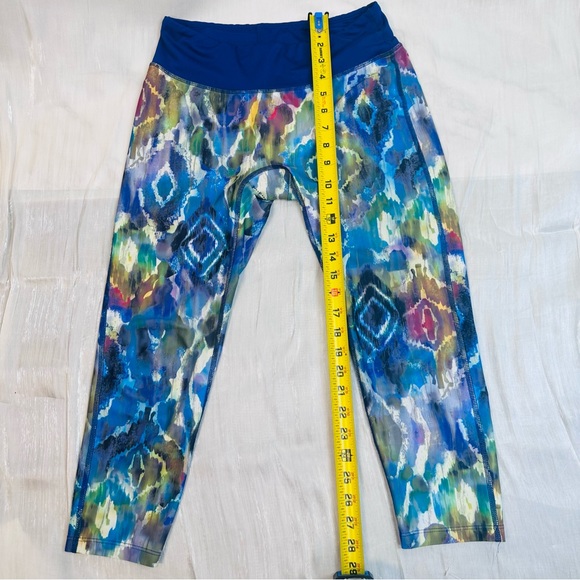 PRISMSPORT womens Medium purple green watercolor wicking cropped leggings - Picture 5 of 9